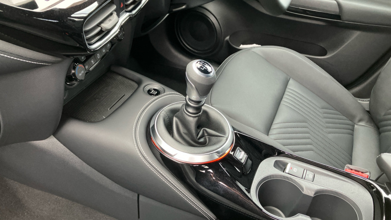 Nissan Juke 1.0 DiG-T Tekna 5dr Petrol Hatchback